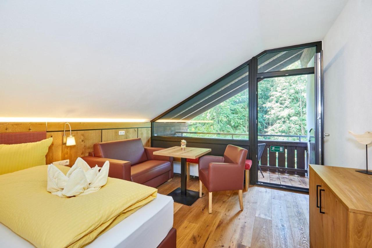 Appartement Loser Mit Indoorpool Und Sauna Бад-Гойзерн Екстер'єр фото